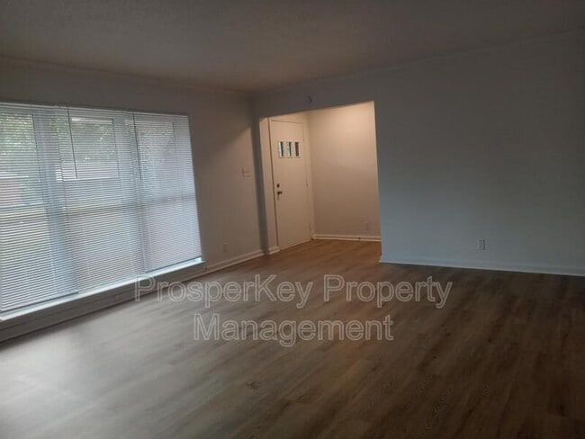 Photo - 2215 Biltmore Ave