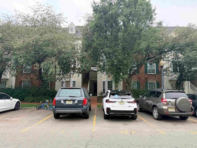 Building Photo - 31 Cherry St Unit G1