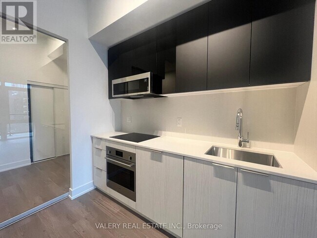 Photo - 308 Jarvis St Unit 702
