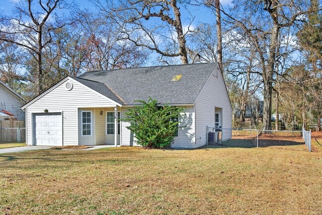 Photo - 3 Bedrooms, 2 Bathrooms - Piercefield Forest