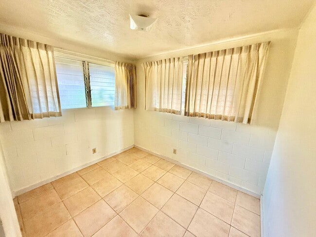 Photo - 2 Bedroom / 1 Bathroom Cottage in Pukalani for Rent!