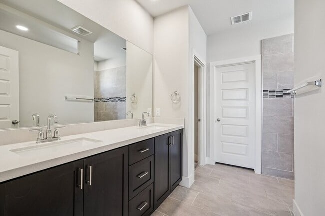 Photo - 7041 Hayes Horizon