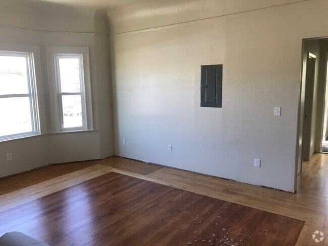 Building Photo - 314 Rigg St Unit Upstairs  B Rental
