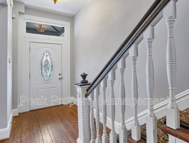 Photo - 2122 E Marshall St