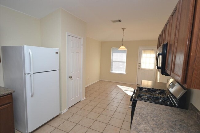 Photo - 114 Washington Square Dr