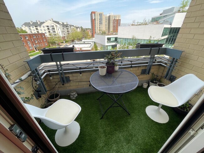 Photo - 1650 Wilson Blvd Unidad 407