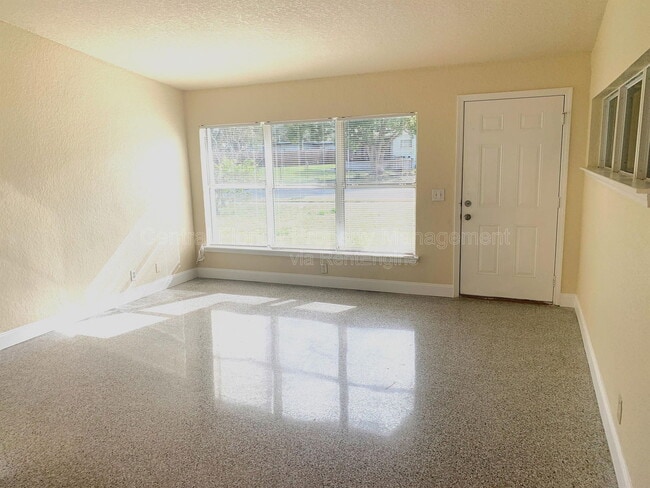 Photo - 202 Bamboo Dr