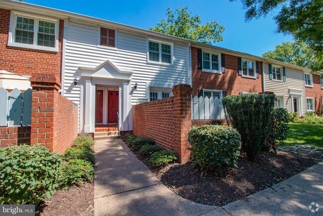 Building Photo - 4607 28th Rd S Rental