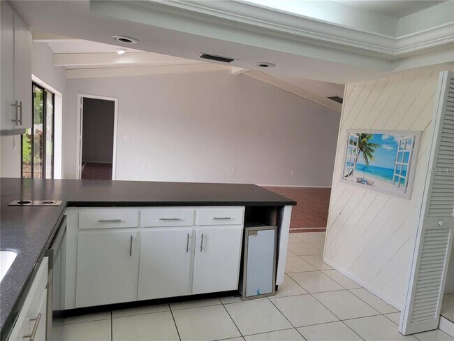 Photo - 26221 Constantine Rd