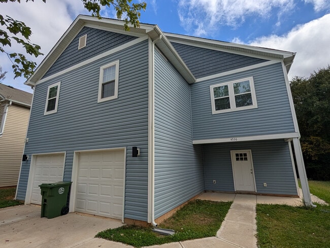 Photo - Room in House on Stone Mountain Dr
