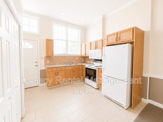 Photo - 283 E Main St Unit 2