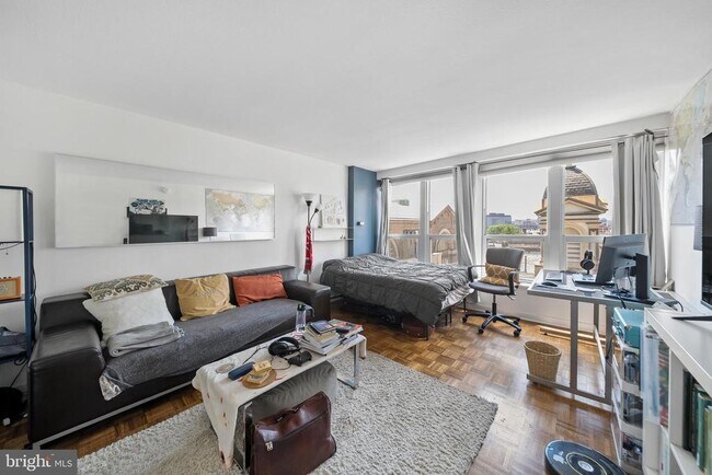Photo - 224-30 W Rittenhouse Square Unidad 715B