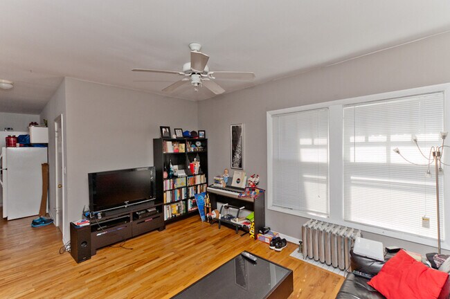 Photo - 706 W Barry Ave House