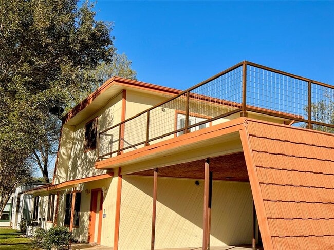 Photo - 114 Hollaway St