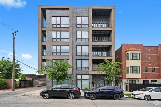 Building Photo - 2342 W Adams St Unit 304 Rental