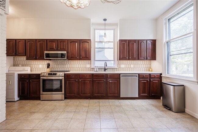 Building Photo - 90 Dartmouth St