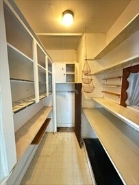 4 Woodstock Ave Unit 1