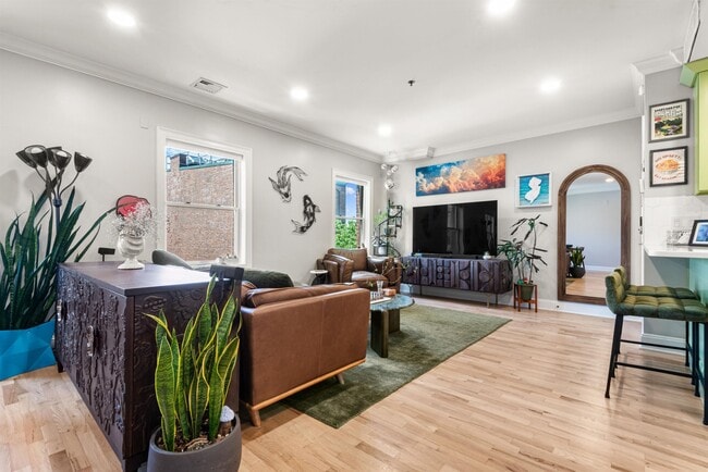 Photo - 63 Sussex St