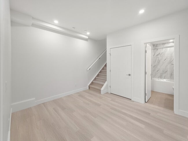 Photo - 7412-7434 34 Ave NW