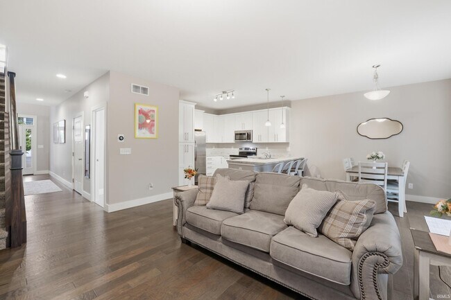 Photo - 4315 N Cypress Ln