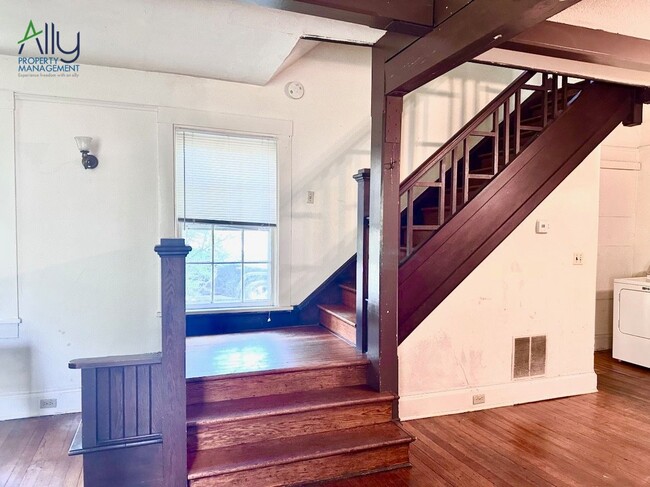 Photo - 114 Maywood Ln