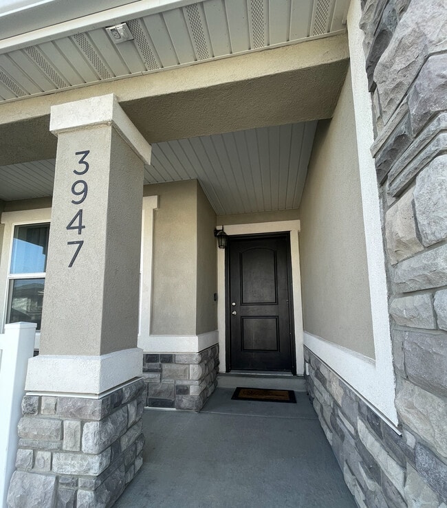 Photo - 3947 W 1750 N