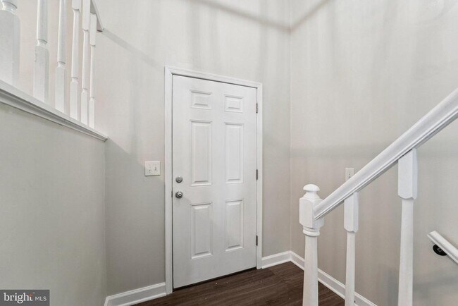 Photo - 308 Raussell Pl