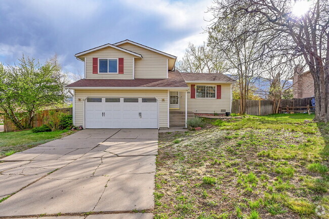 Building Photo - $2,300.00 - 3 Bed 1.5 Bath Single Family H... Rental