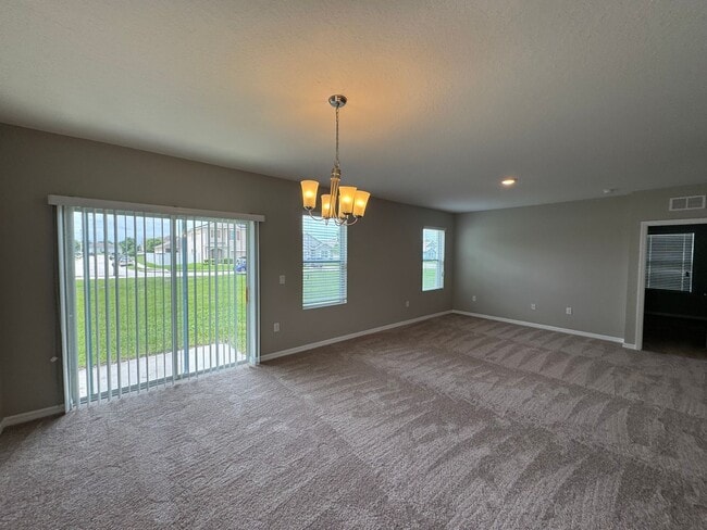 Photo - Beautiful 4 BR / 2 BA Home in Winter Haven!
