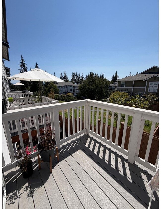 Photo - 16124 Cascadian Way
