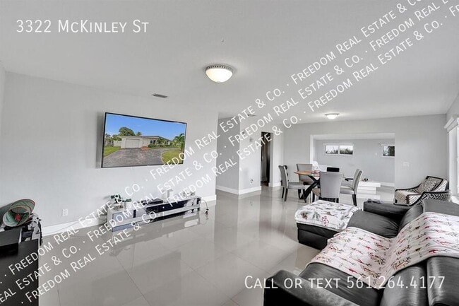 Photo - 3322 McKinley St