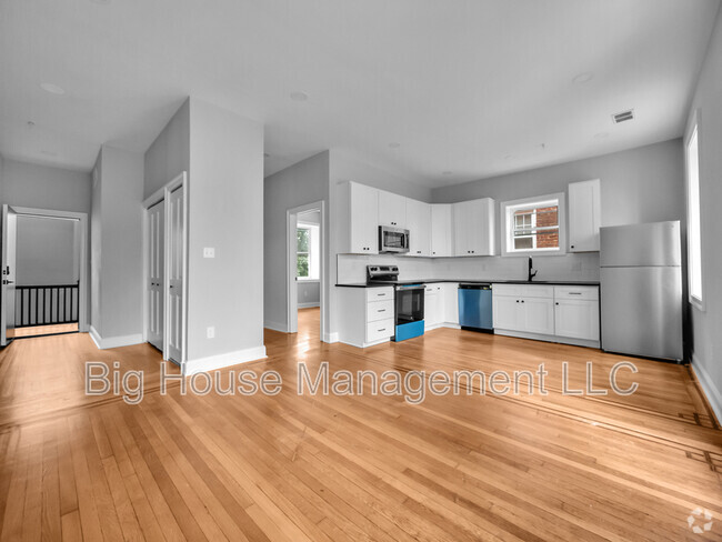 Building Photo - 707 Druid Park Lake Dr Rental