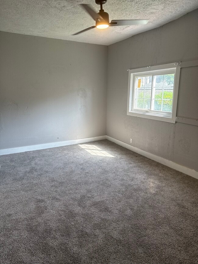 Photo - 30 1st St