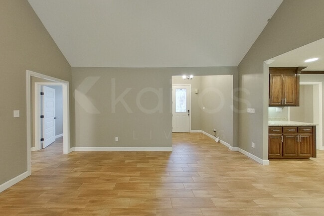 Photo - 94 Old Orchard Rd