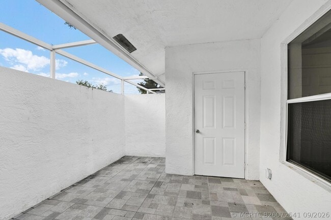 13978 Folkestone Cir