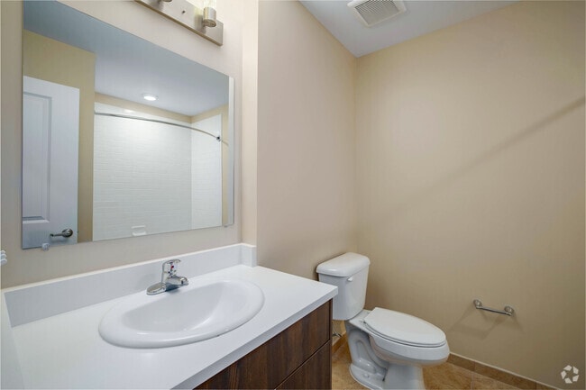2BR, 2BR - 1060SF - Primary Bathroom