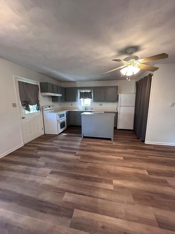 Photo - 16 W Main St Unit Apt 1