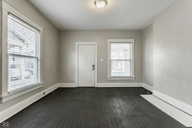 Photo - 1624 Yandes St