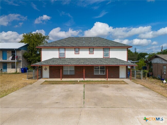 Building Photo - 214 Marston Ave Rental