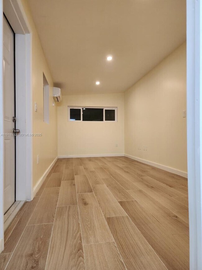 Photo - 1582 NE 172nd St