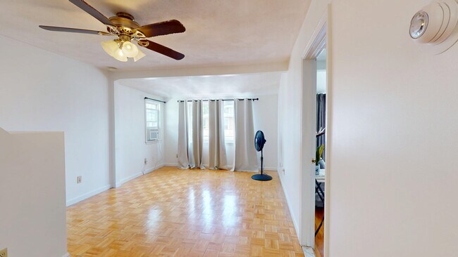 Photo - 54 Linwood St