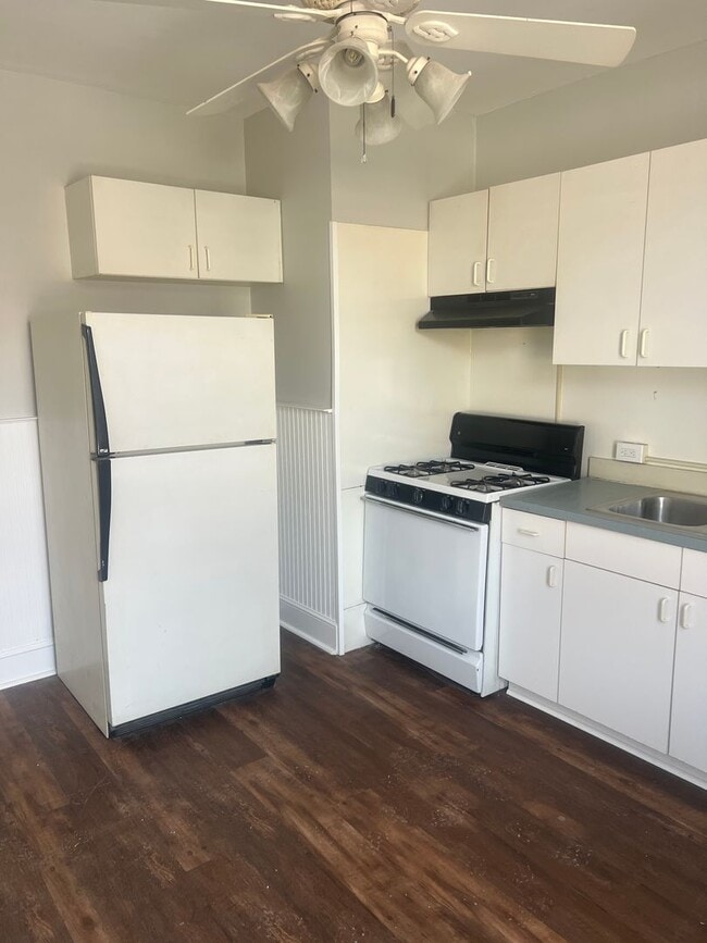 Photo - Spacious & Stylish 2-Bedroom Apartment with Modern Amenities – Ideal Location!