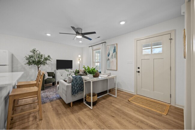 Photo - 1802 Rominger Rd