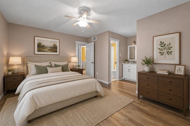 Photo - 2124 Burton Dr Unit 204