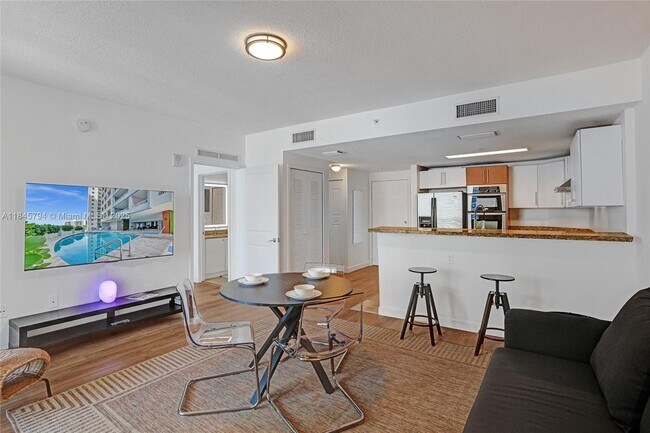 Photo - 170 SE 14th St Unit 2806