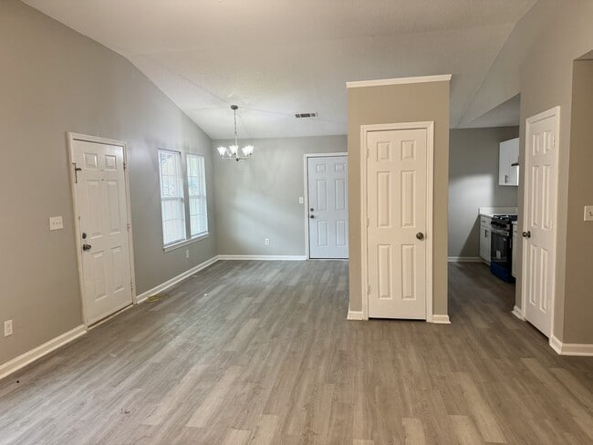 Photo - 110 Wedgewood Walk