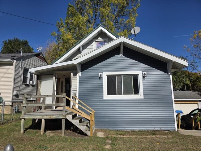 Building Photo - 111 Oakhill St