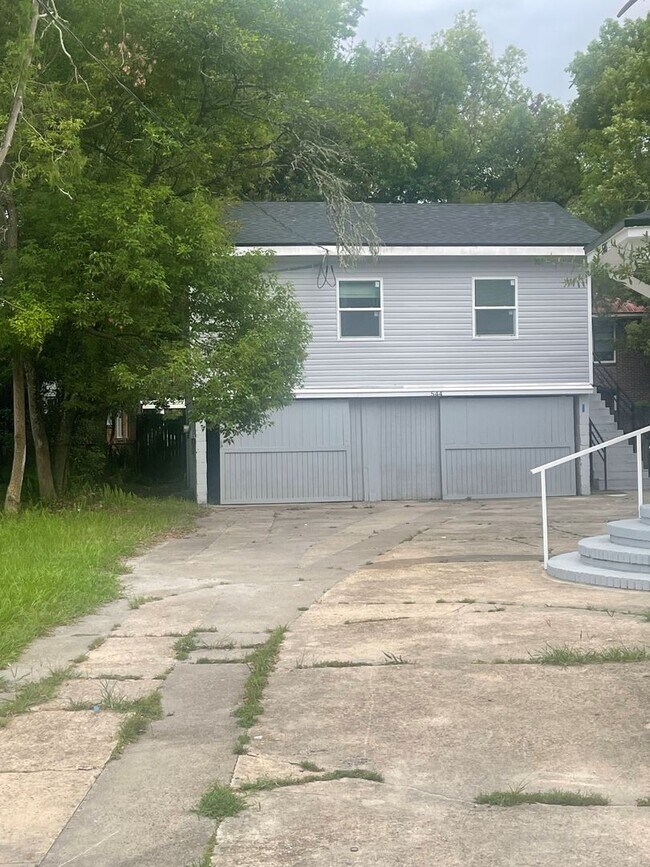 Photo - Duplex with Garage Apartment Unidad 546 W 25th Street