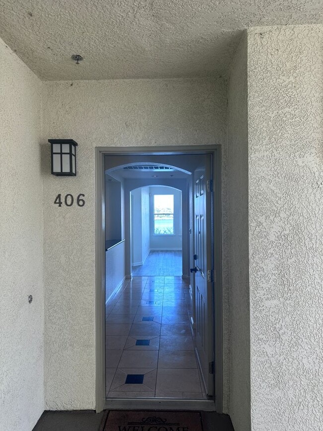 Building Photo - 400 Baltic Cir