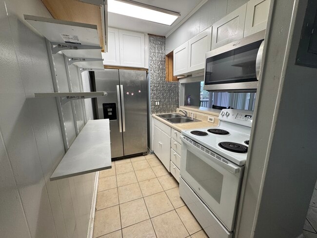 Photo - 406 Marshall Ct Unit 5